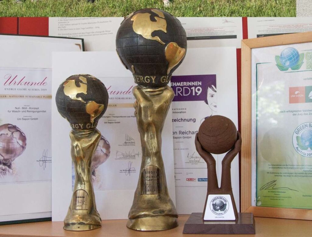 Auszeichnungen Uni Sapon